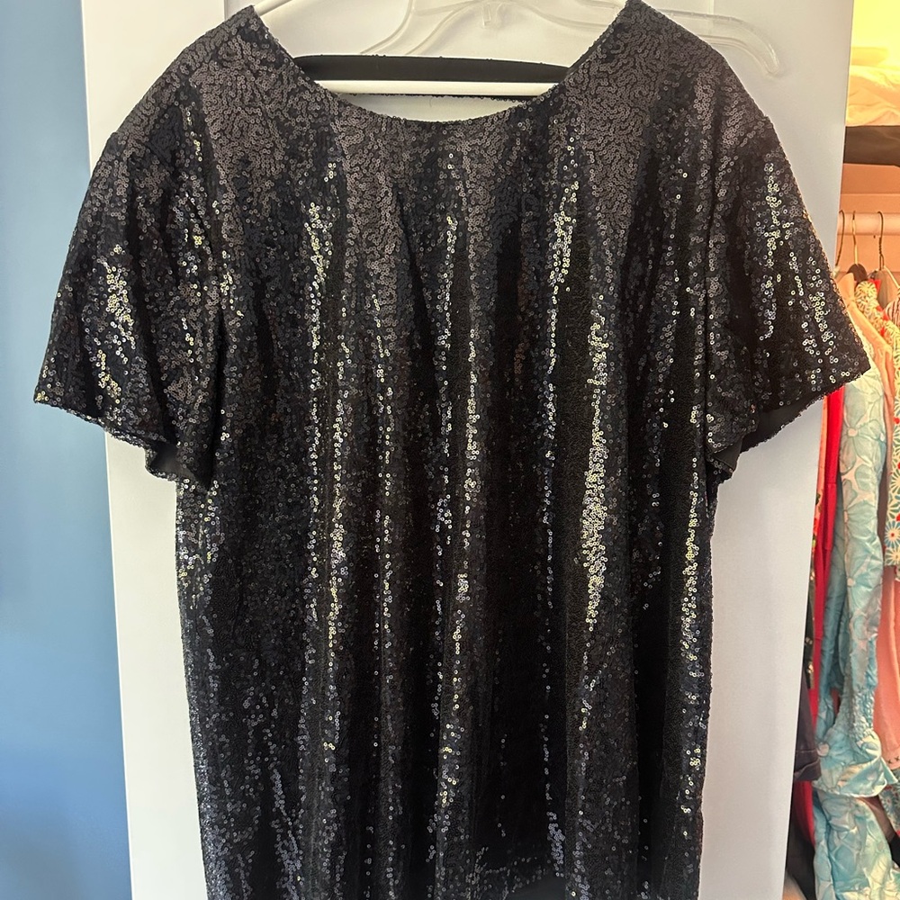 Chic Soul Shimmering Black Sequin Tee